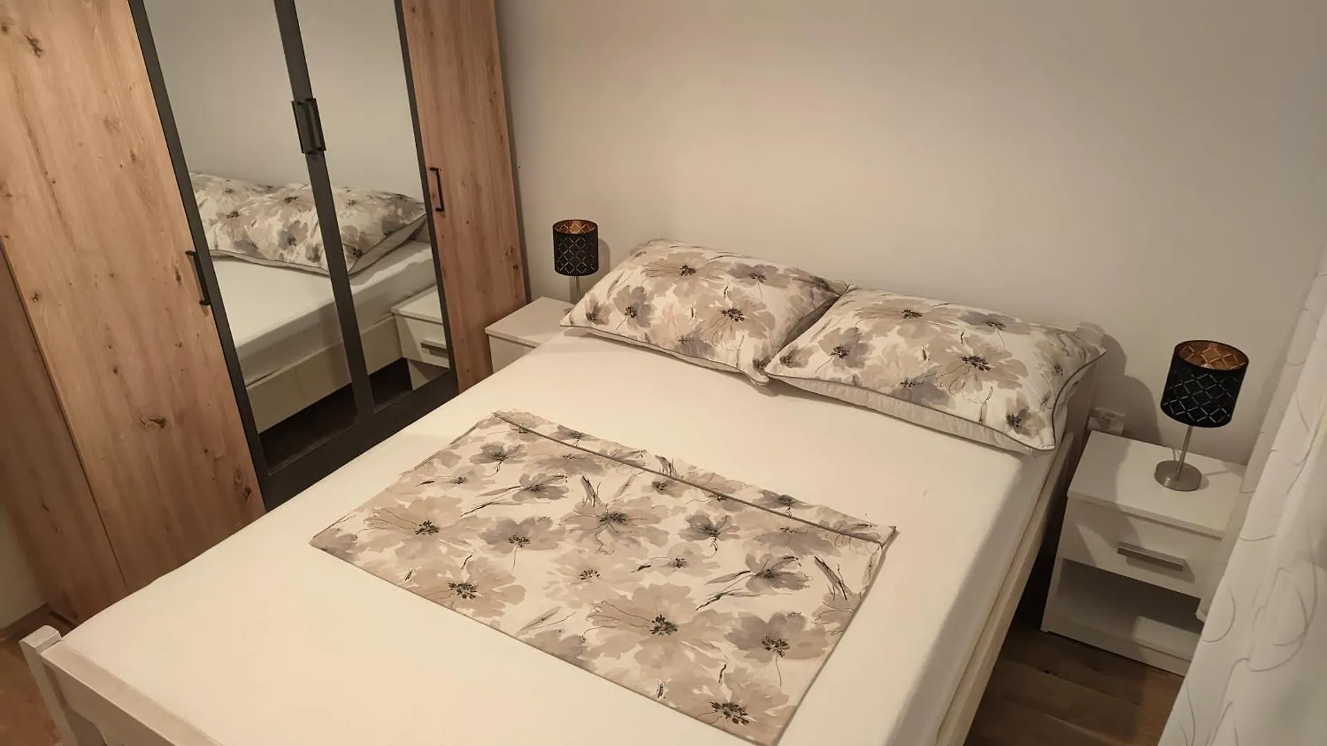 Apartmani Jaki, Biograd Na Moru